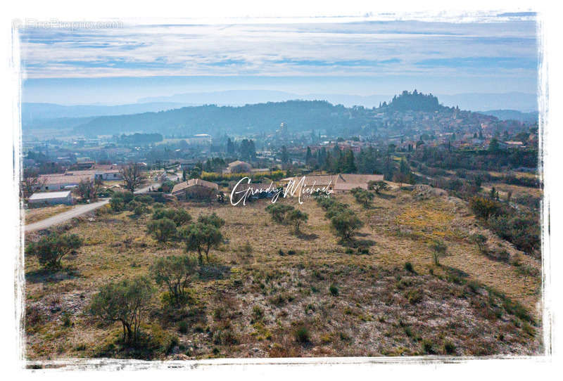 Terrain à FORCALQUIER