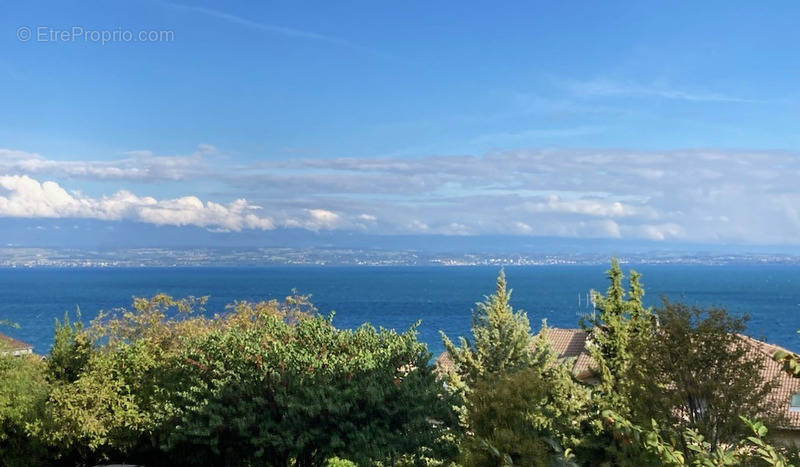 Appartement à EVIAN-LES-BAINS