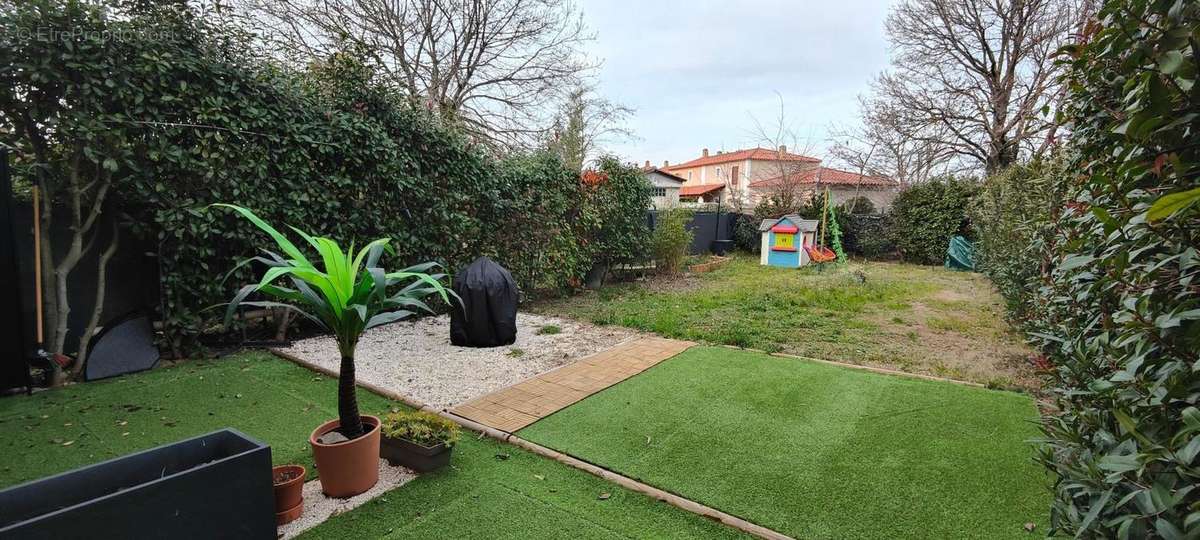 Maison à ROQUEBRUNE-SUR-ARGENS