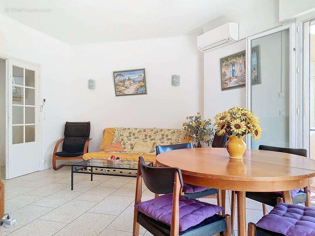 Appartement à FREJUS