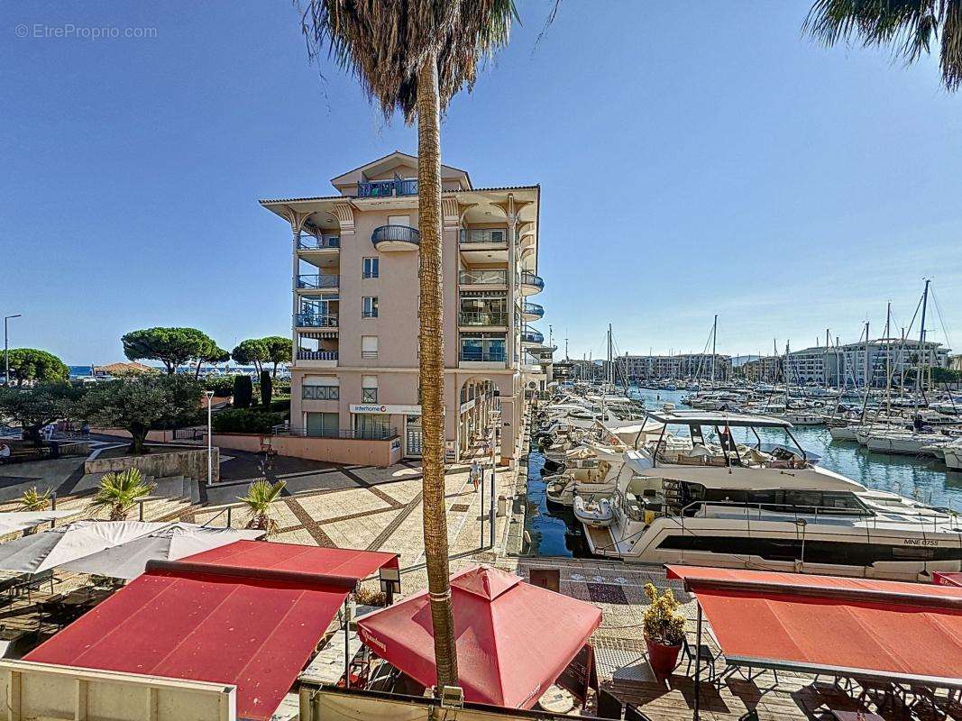 Appartement à FREJUS