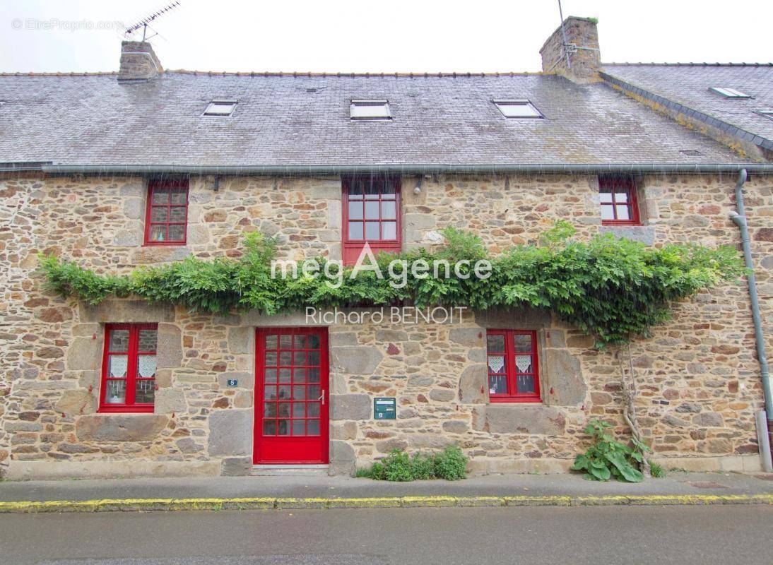 Maison à SAINT-SULIAC