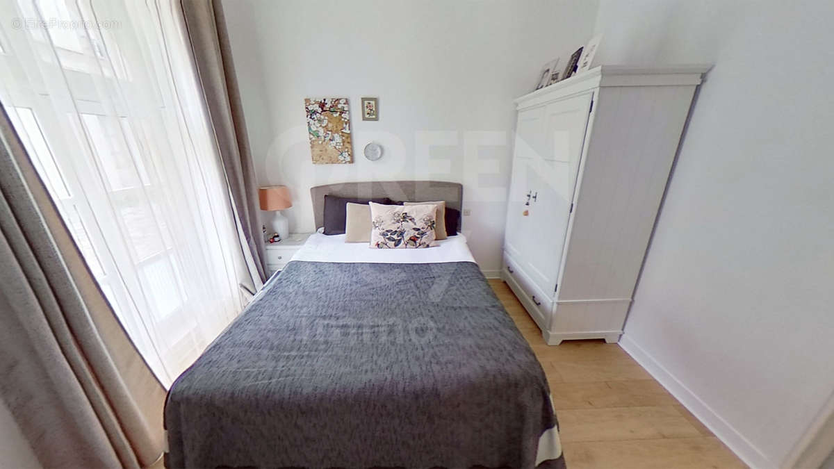 Appartement à PARIS-7E