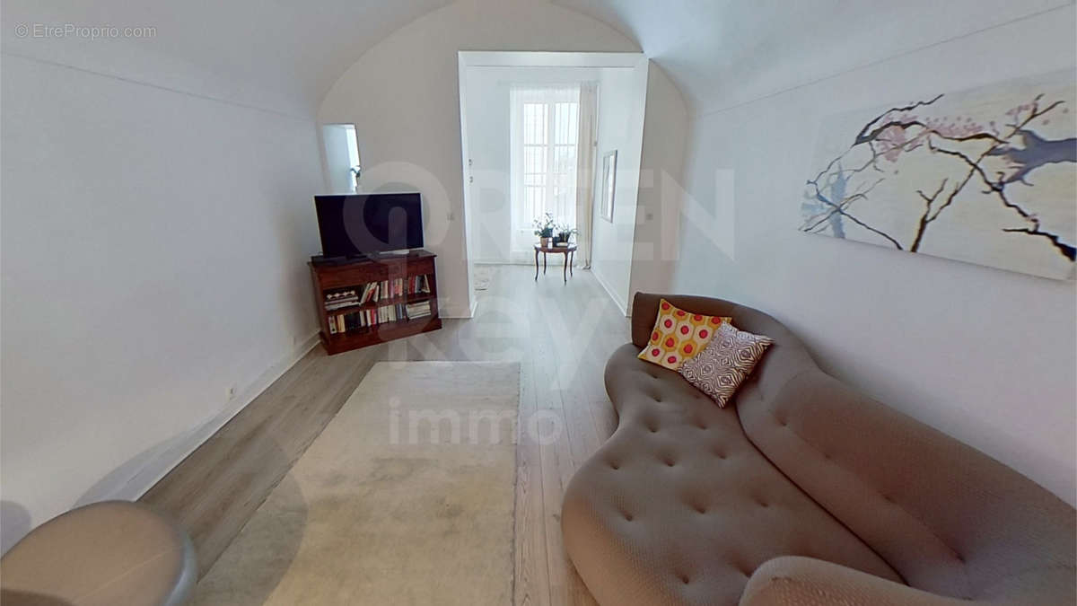 Appartement à PARIS-7E