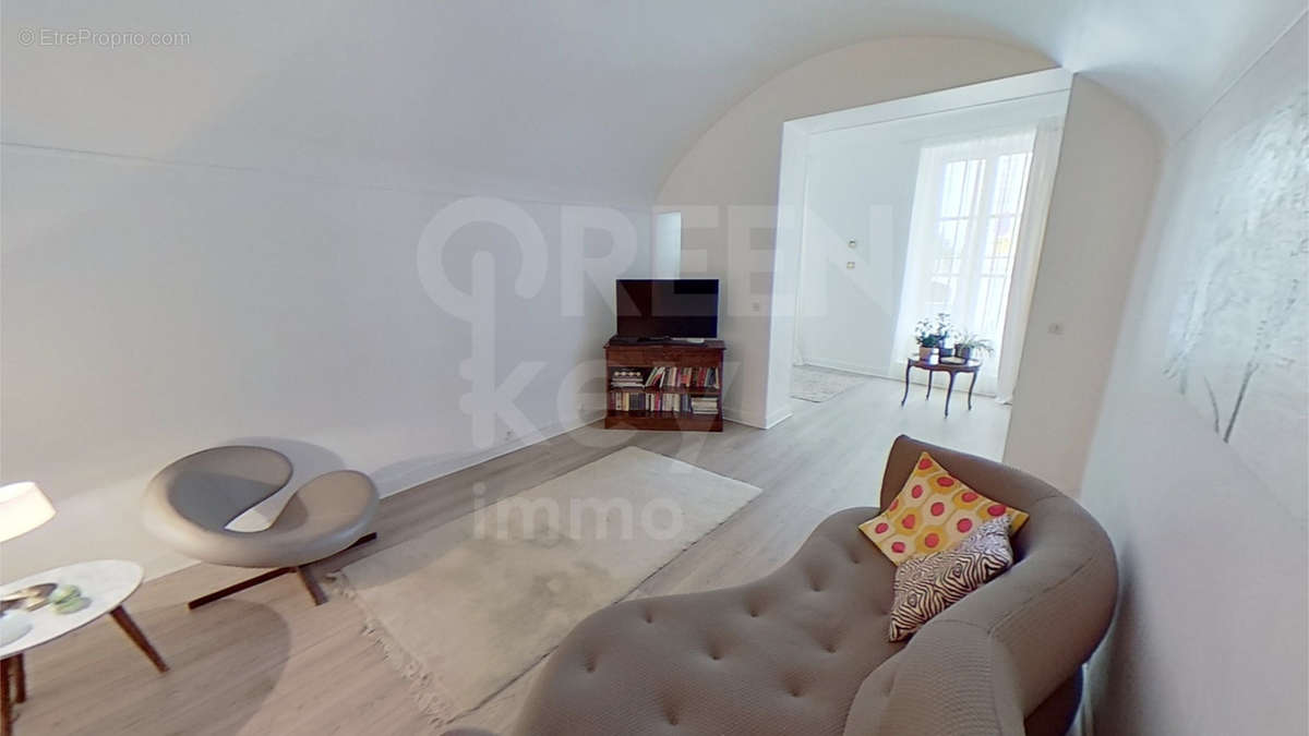 Appartement à PARIS-7E