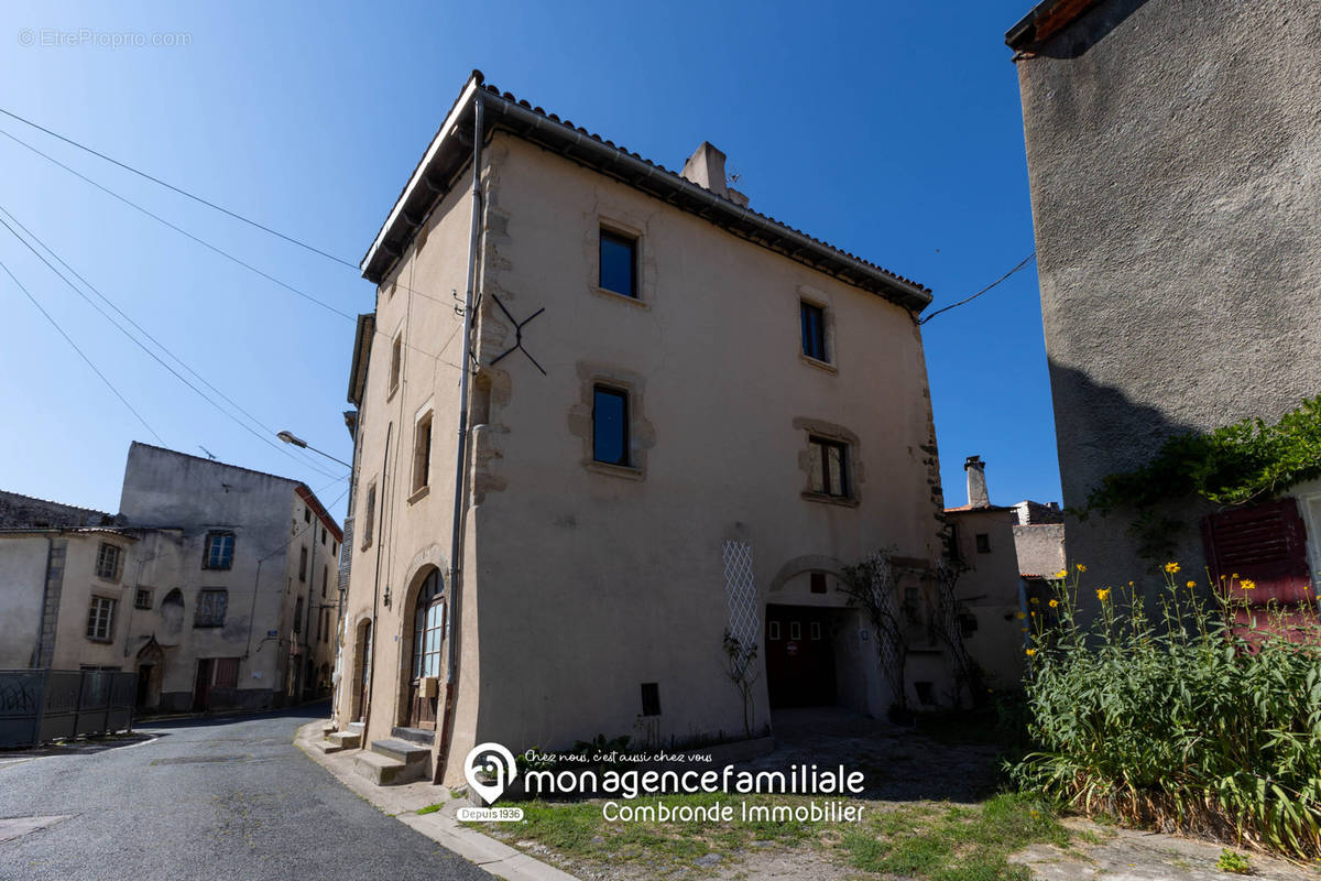 Maison à SAINT-AMANT-TALLENDE