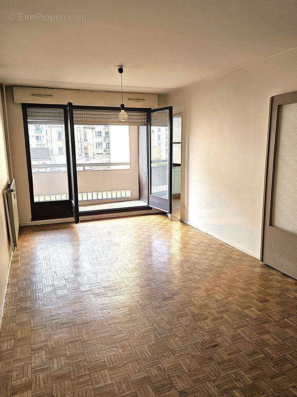 Appartement à LYON-7E