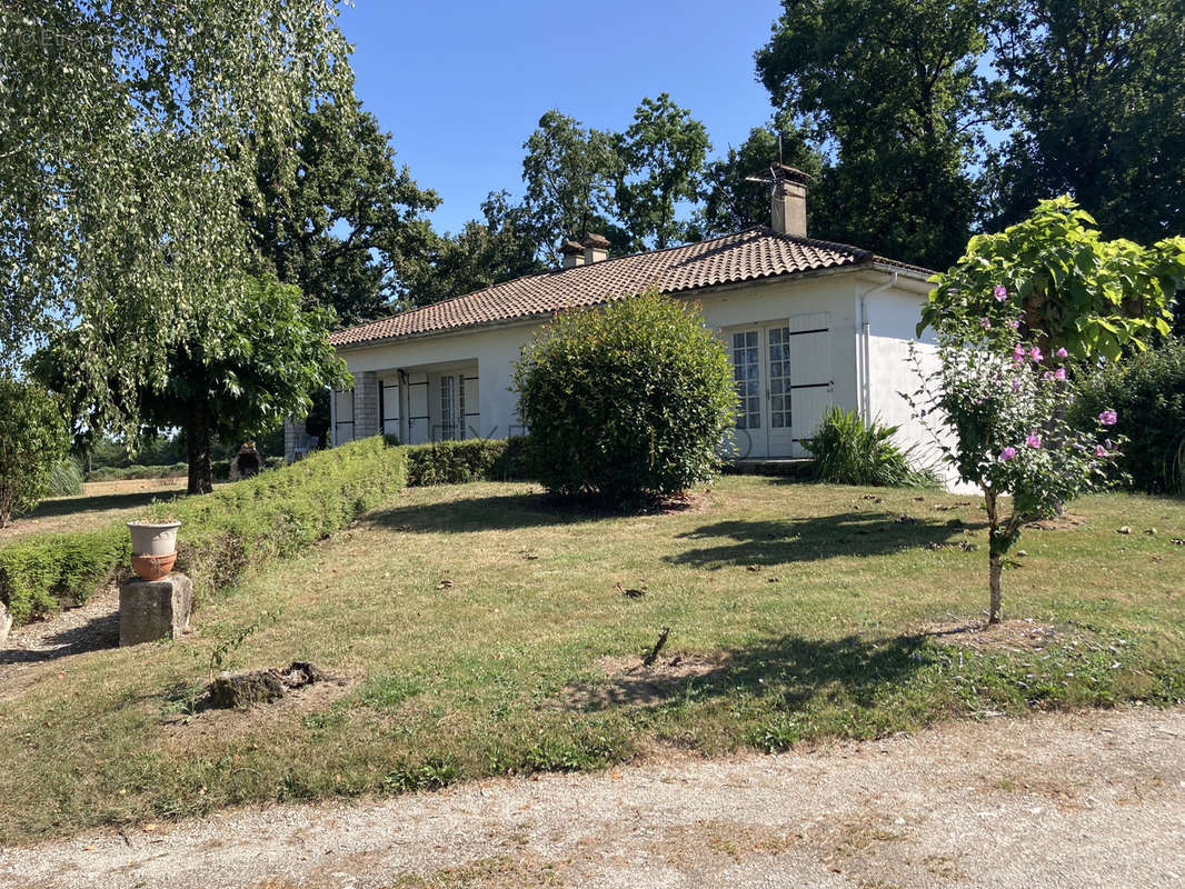 Maison à CAHUZAC