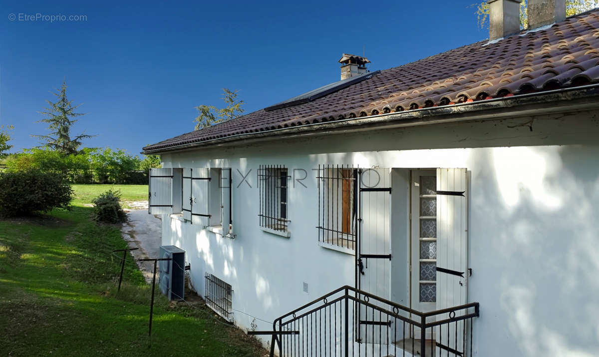 Maison à CAHUZAC