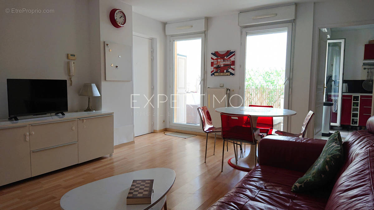 Appartement à GENNEVILLIERS