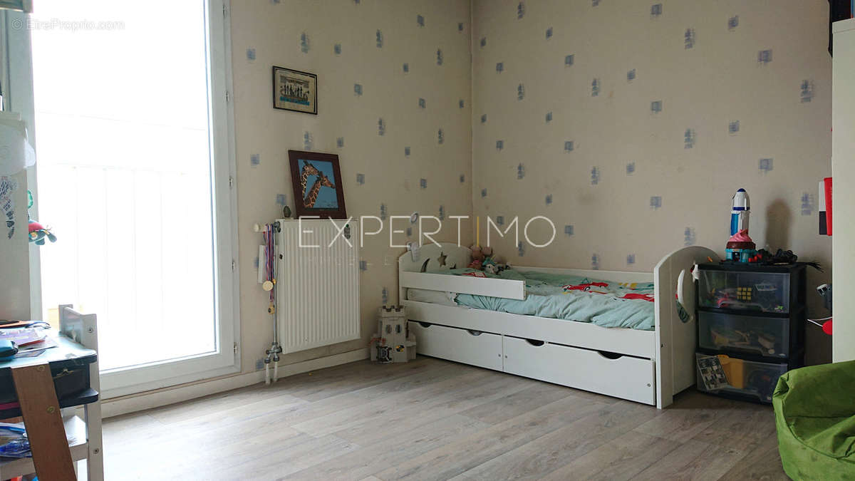 Appartement à GENNEVILLIERS