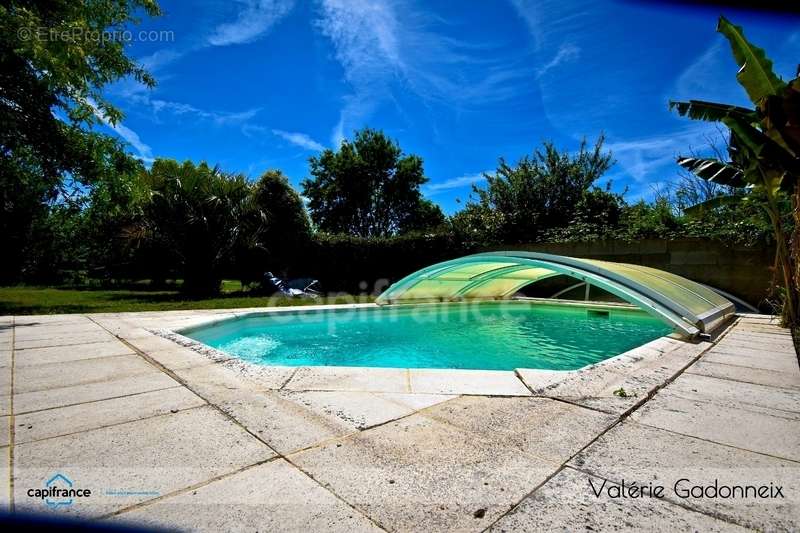 Maison à CHAMPAGNE-LES-MARAIS