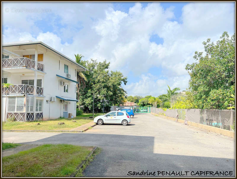 Appartement à REMIRE-MONTJOLY