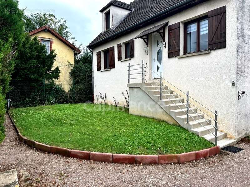 Maison à AUXERRE