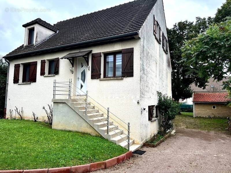 Maison à AUXERRE