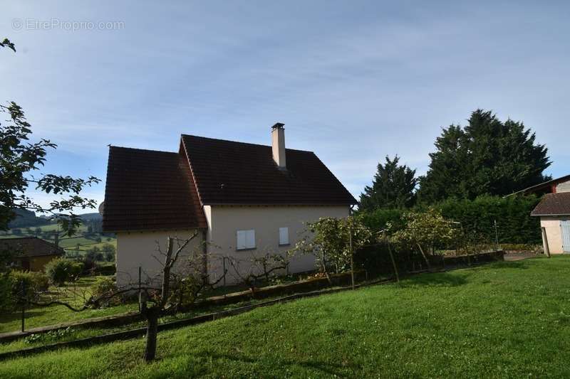 Maison à LA CLAYETTE