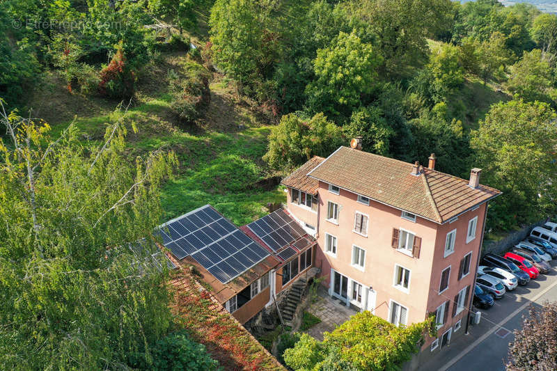 Maison à COURZIEU