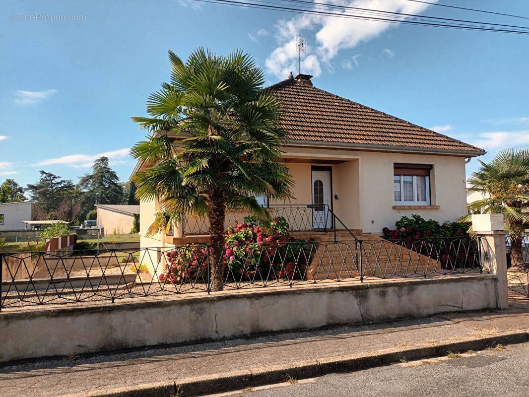 Maison à GUEUGNON