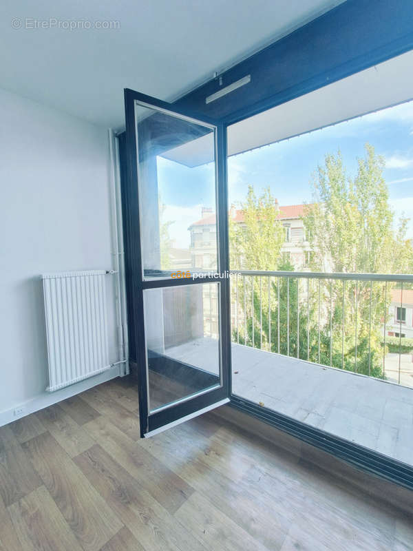 Appartement à AUBERVILLIERS