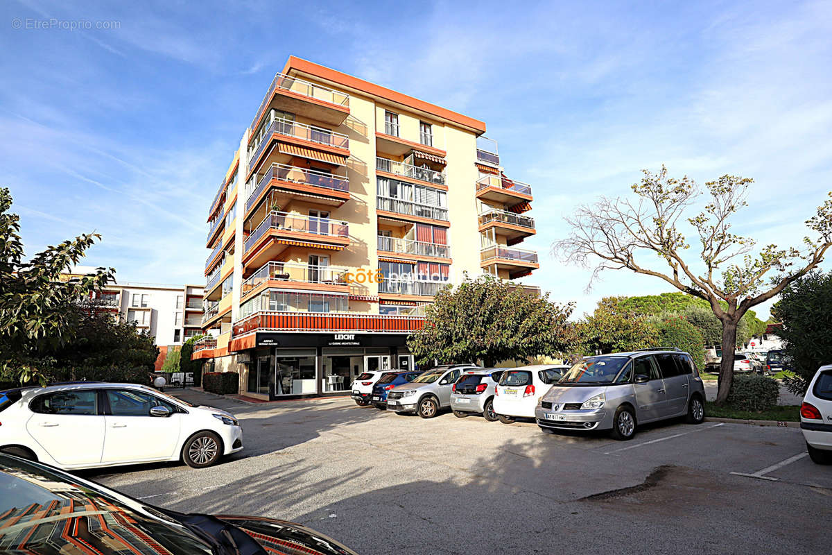 Appartement à FREJUS