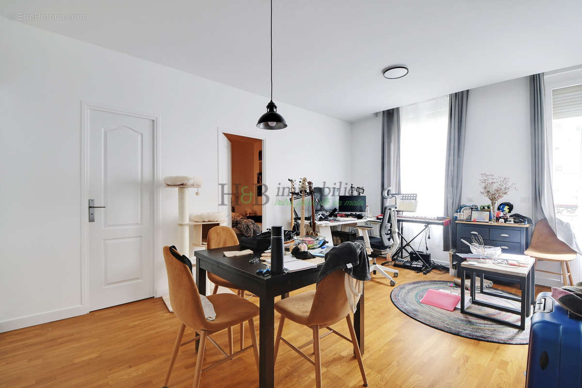 Appartement à PARIS-12E