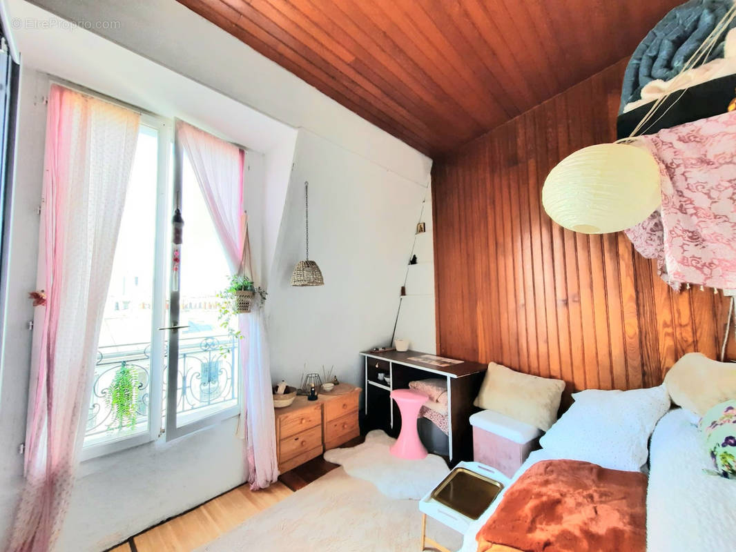 Appartement à PARIS-14E