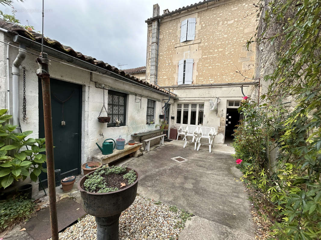 Maison à JARNAC