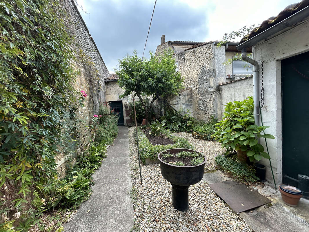 Maison à JARNAC