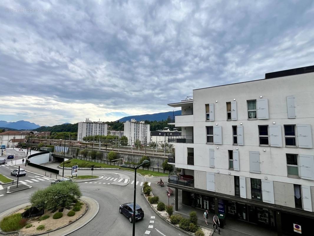 Commerce à AIX-LES-BAINS