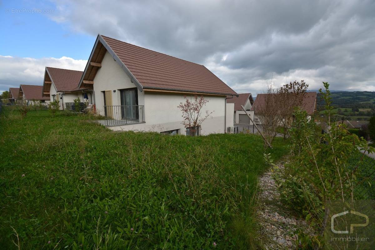 Maison à MESIGNY