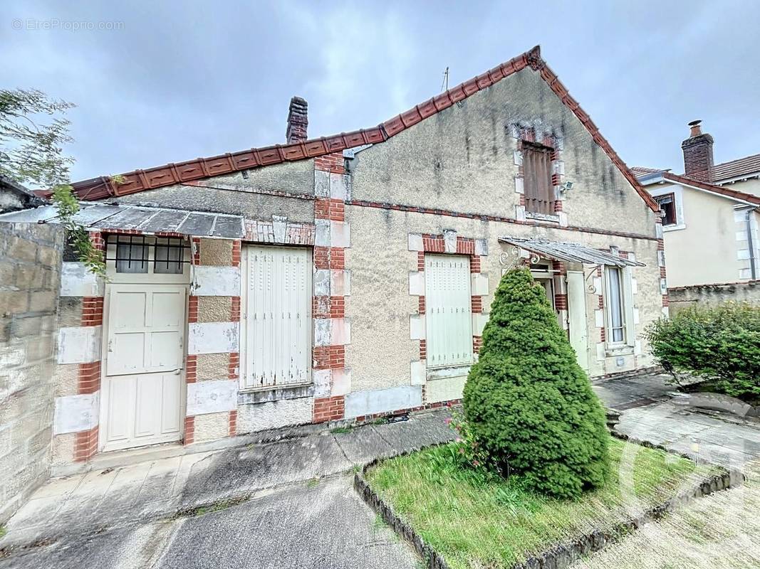 Maison à AUXERRE