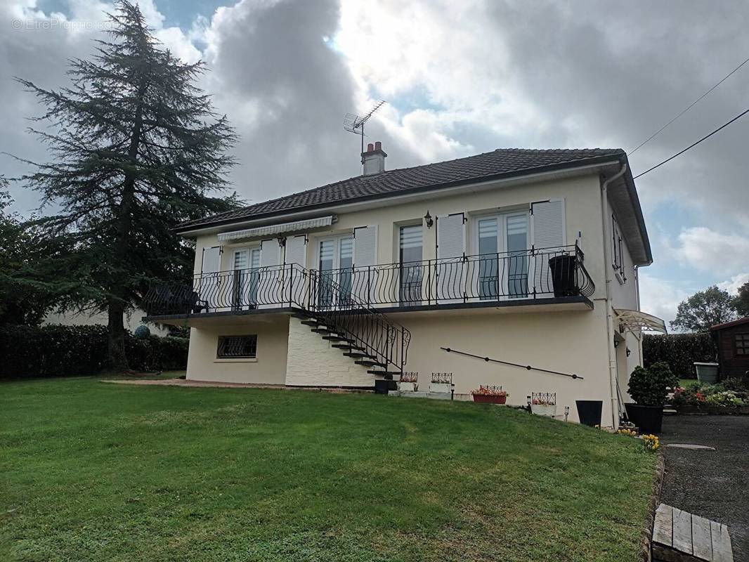 Maison à CHARROUX