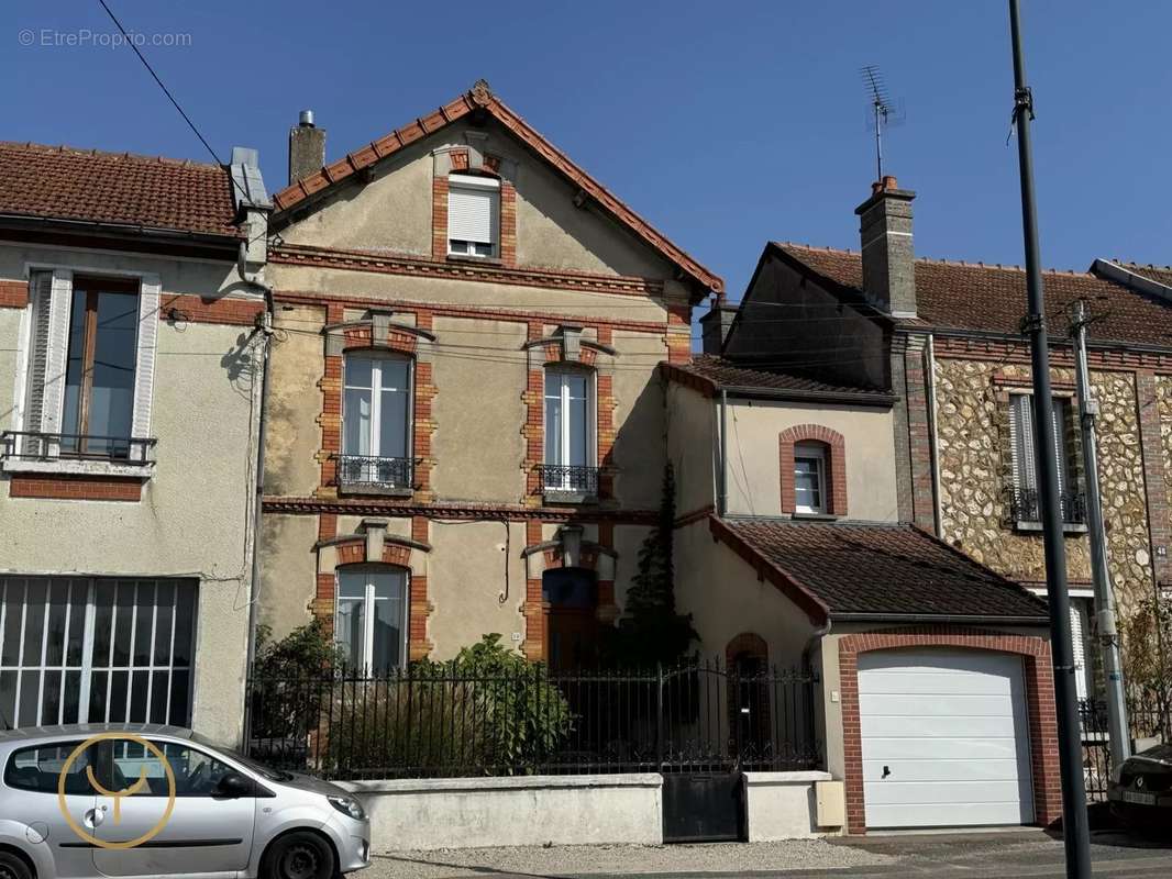 Maison à ROMILLY-SUR-SEINE