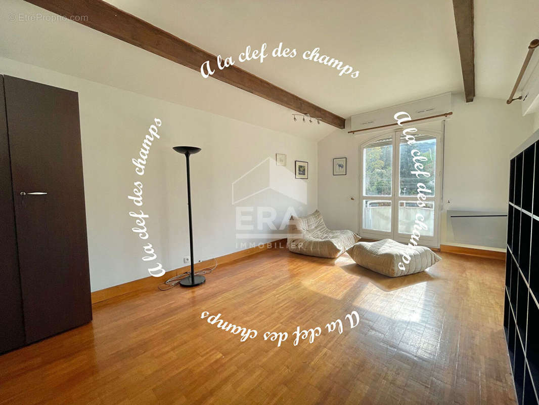 Appartement à GIF-SUR-YVETTE