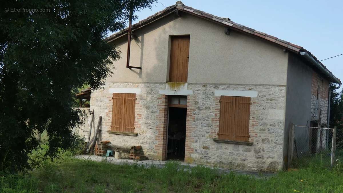 Maison à LAPENCHE