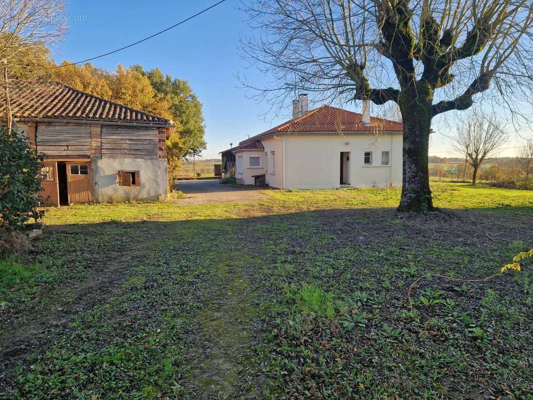 Maison à LAPENCHE