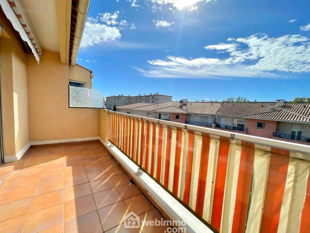 Bel appartement 3pièces au dernier étage, Terrasse de 9m2 Plein Sud - Appartement à FREJUS