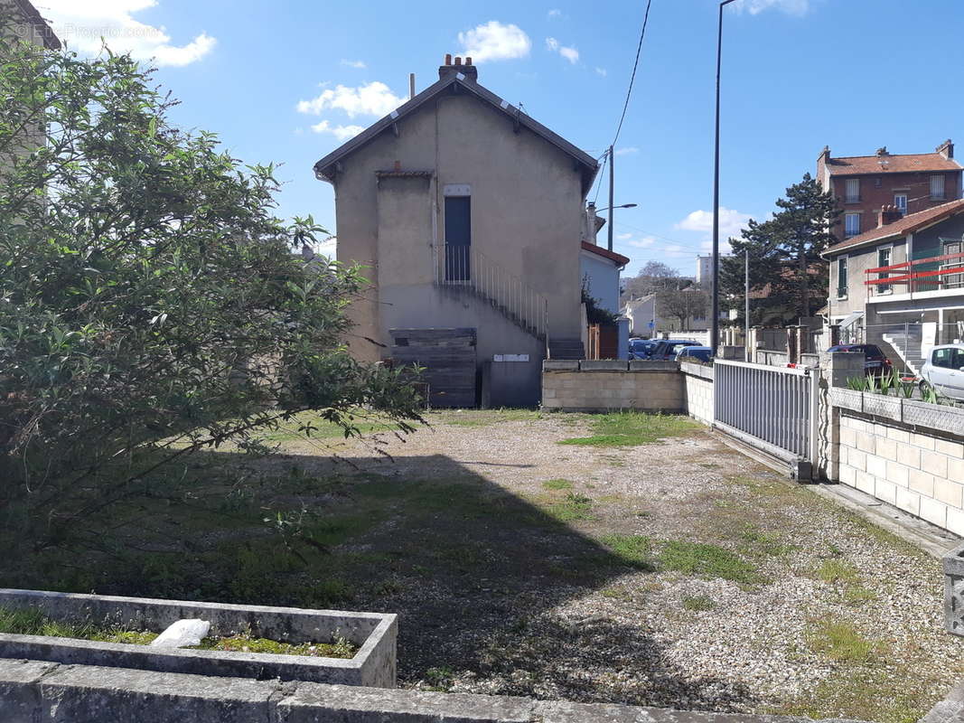 Maison à VITRY-SUR-SEINE