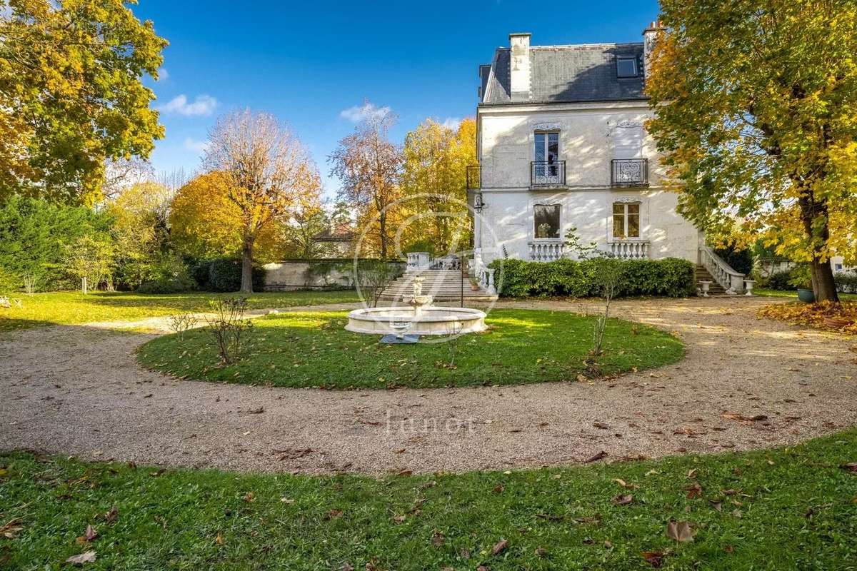 Maison à LE VESINET