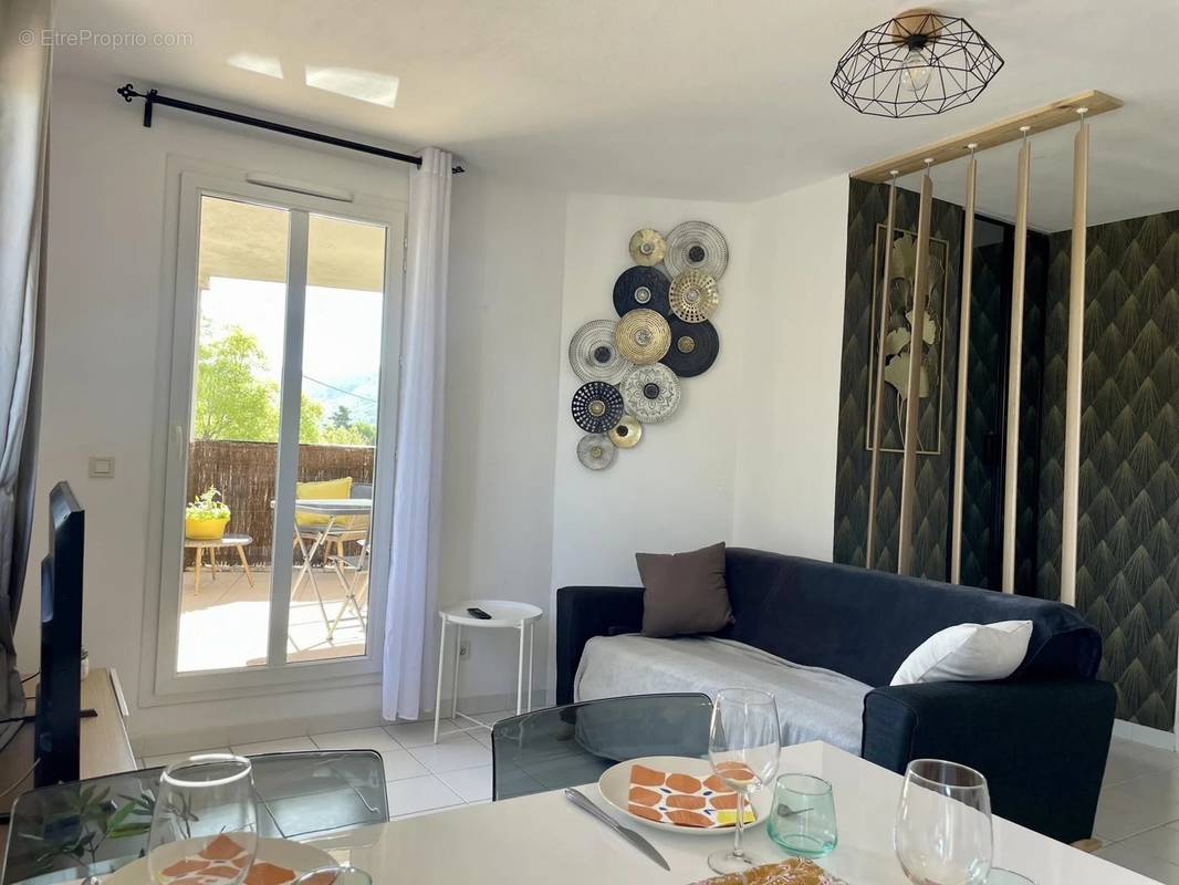 Appartement à PLAN-D&#039;AUPS-SAINTE-BAUME