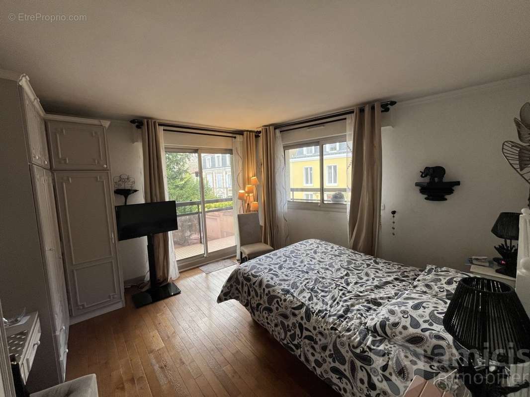 Appartement à NOGENT-SUR-MARNE