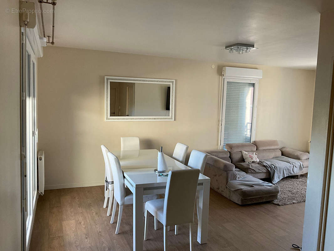 Appartement à LE BLANC-MESNIL