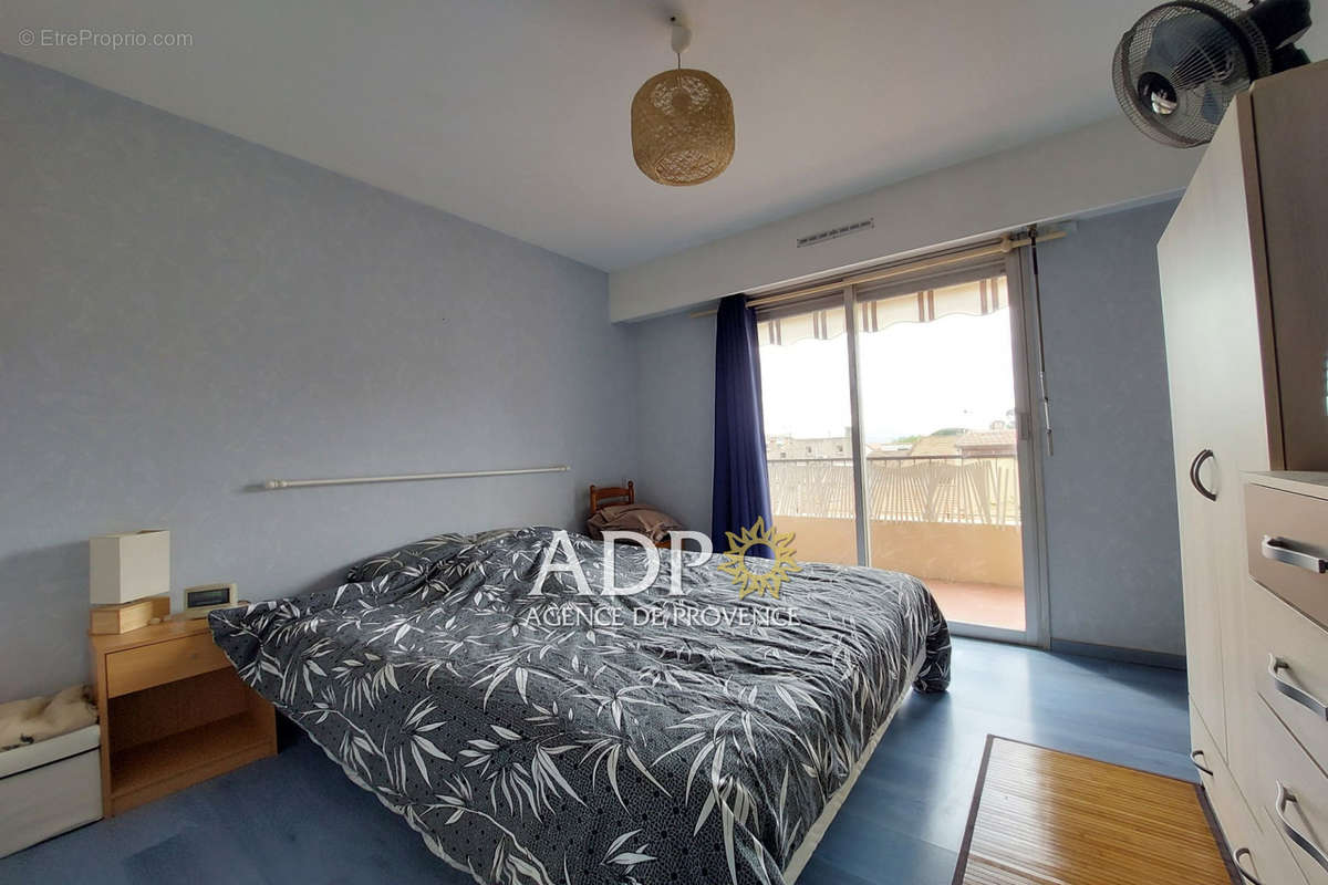 Appartement à MANDELIEU-LA-NAPOULE