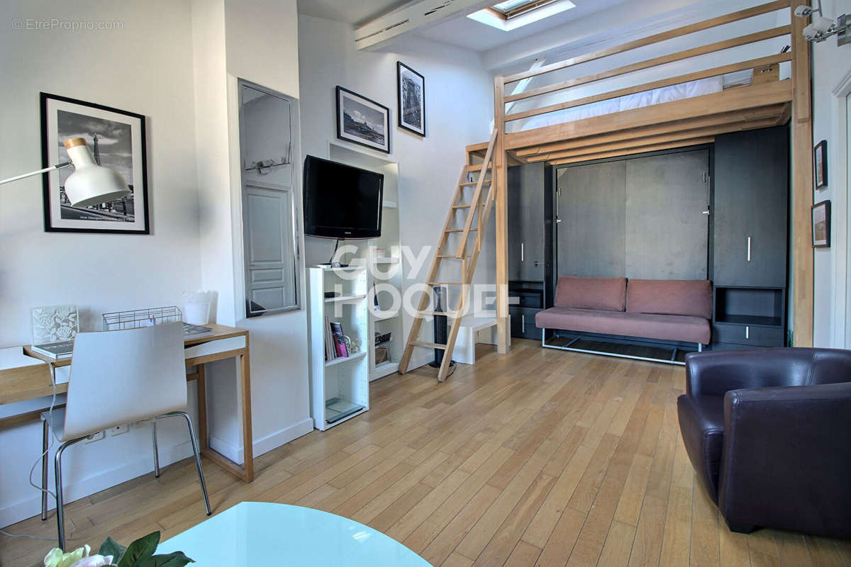 Appartement à PARIS-9E