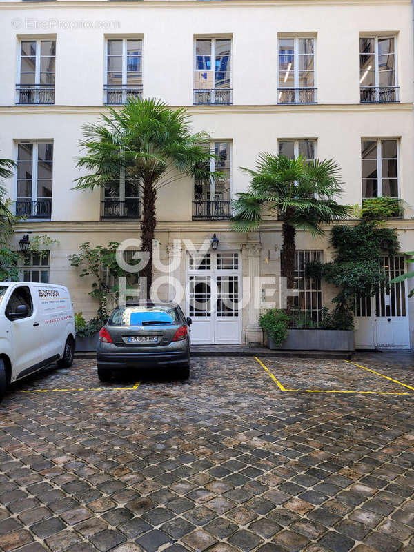 Appartement à PARIS-9E