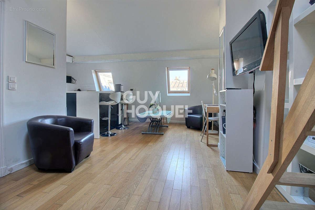 Appartement à PARIS-9E