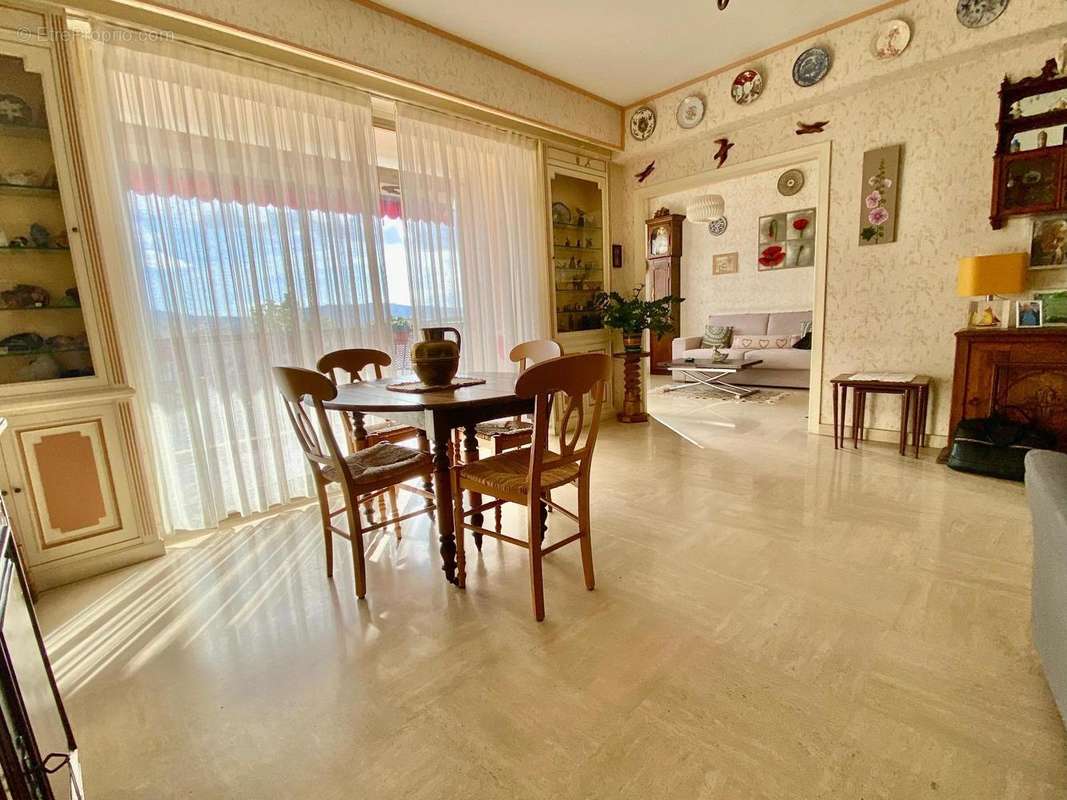   - Appartement à NICE