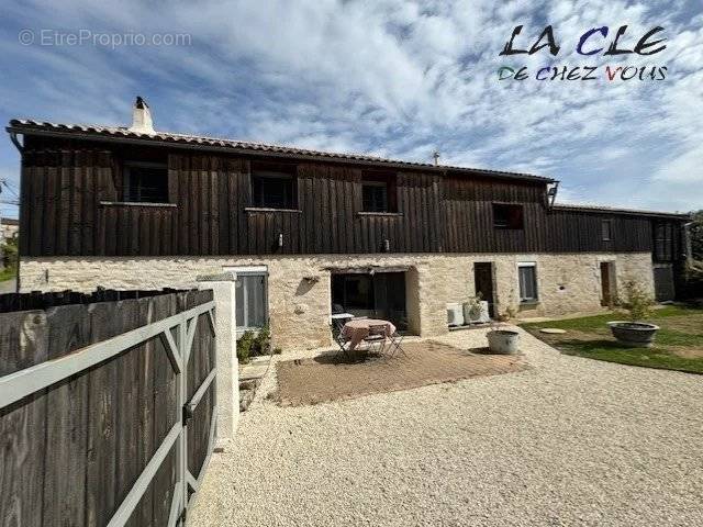 Maison à COULONGES-SUR-L&#039;AUTIZE