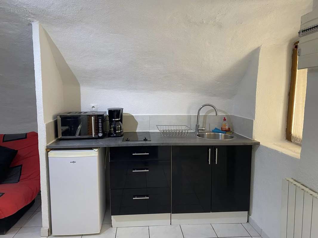 Appartement à CEYRESTE