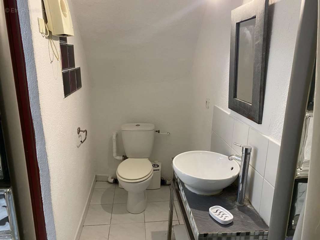 Appartement à CEYRESTE